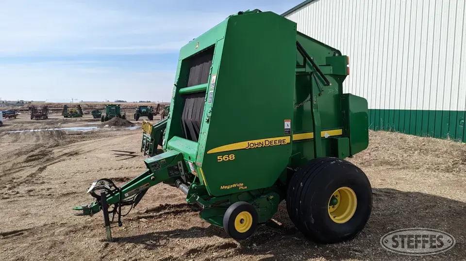 2007 John Deere 568 Round Baler