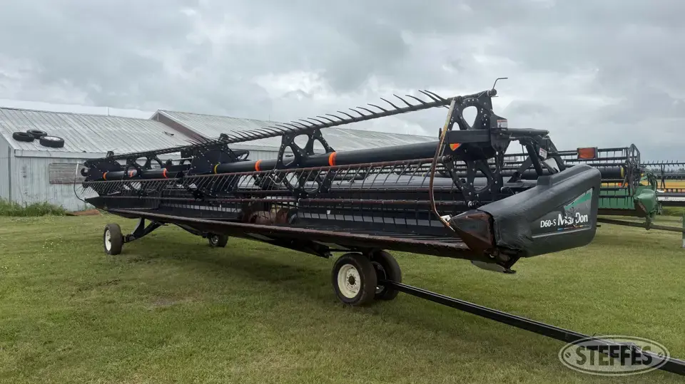 2010 MacDon D60-S Draper Head