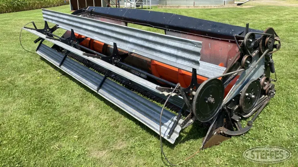 Gleaner Rigid Head