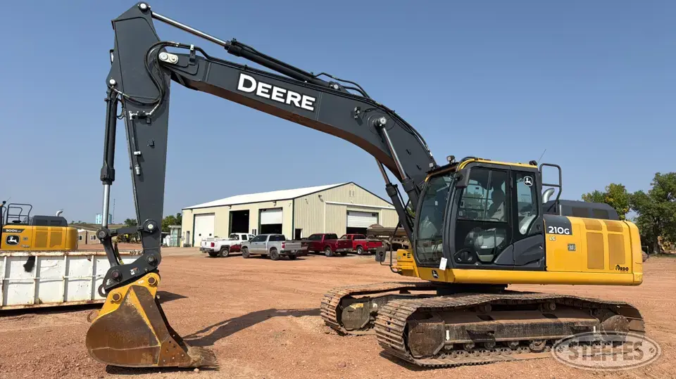 2019 Deere 210G LC Excavator