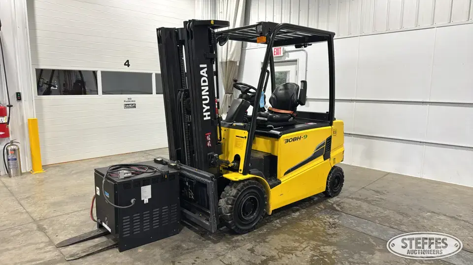 Hyundai 30BH-9 Warehouse Forklift