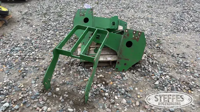 John Deere 740 loader mounts