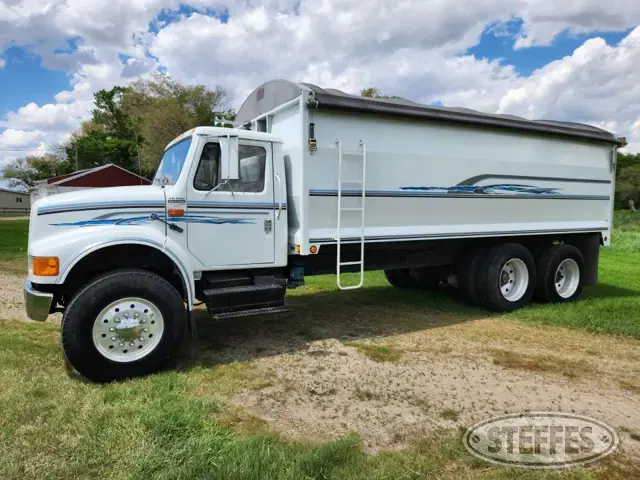 1992 IHC 4900