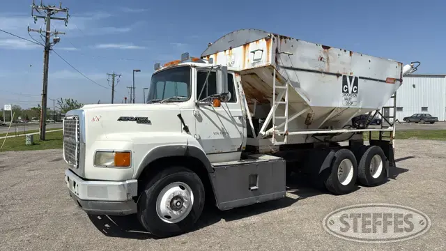 1989 Ford L9000