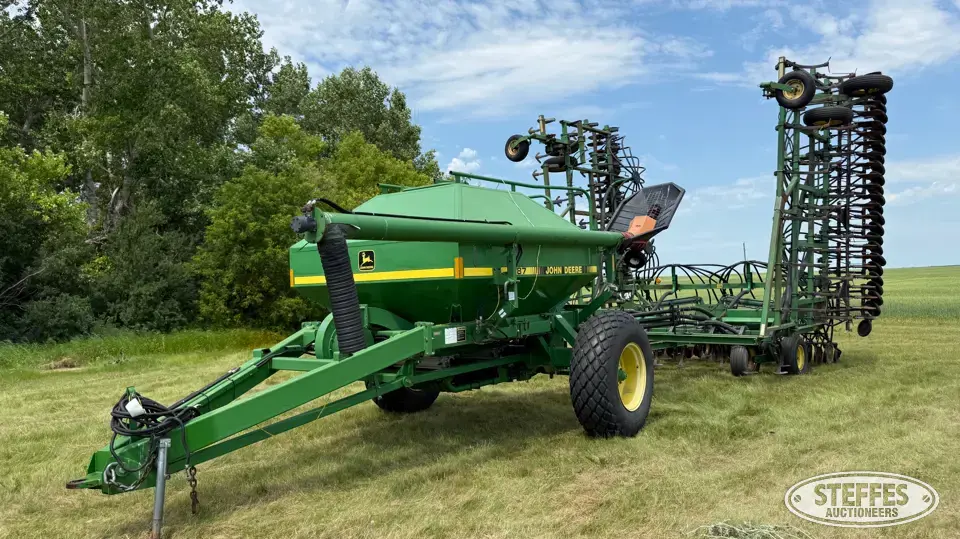 John Deere 1060 Air Drills and Air Seeder