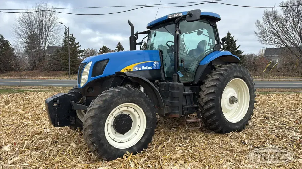 2008 New Holland T7040 MFWD Tractor