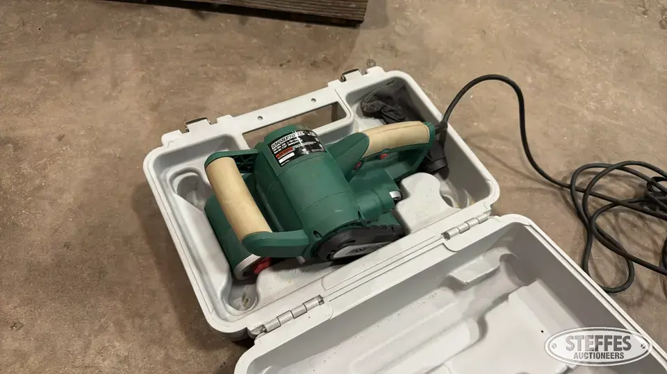 Masterforce belt sander Power Tool