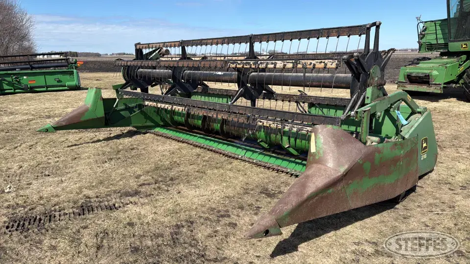 John Deere 216 Rigid Head