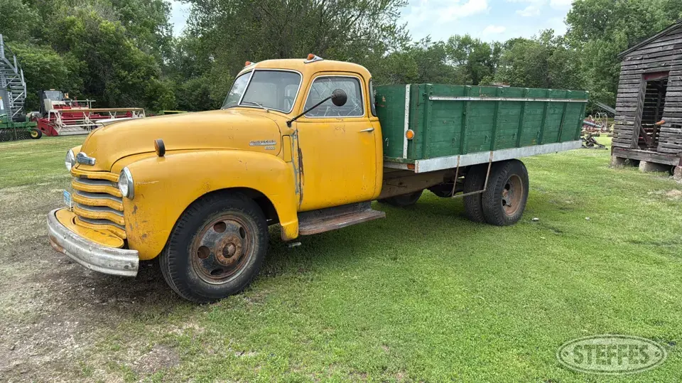 1949 Chevrolet 6400 Single Axle Boxed Truck