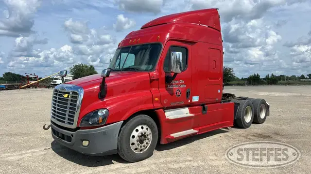 2016 Freightliner Cascadia 125