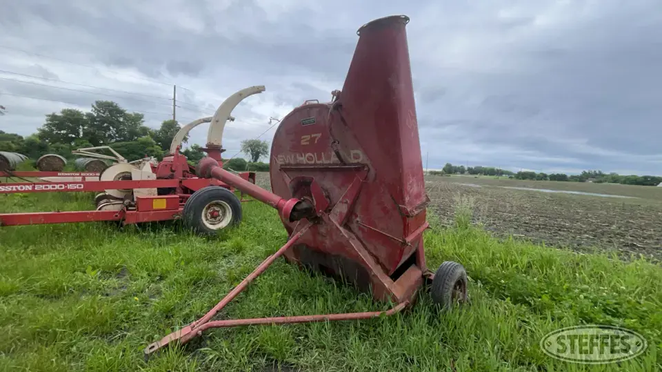 New Holland 27 Forage Processing