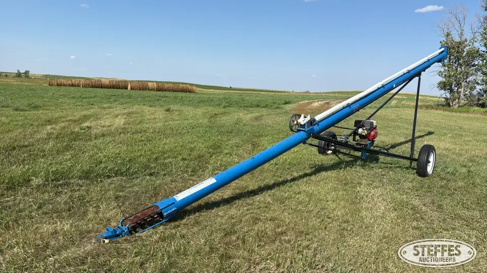 Brandt 735 Straight Auger