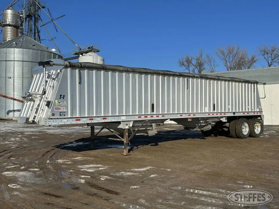 2012 Dakota Hopper Bottom Trailer