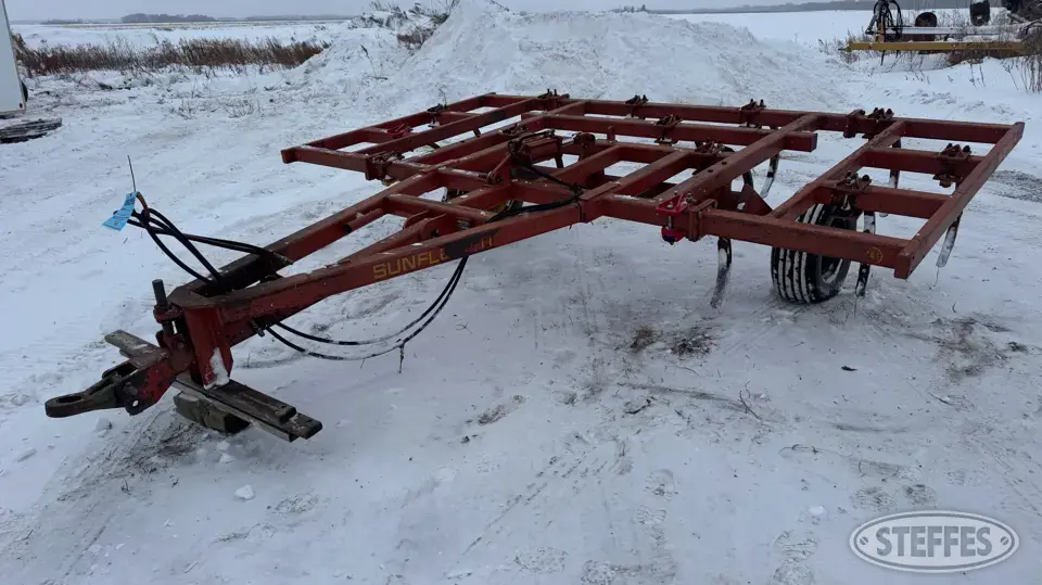 Sunflower Chisel Plow