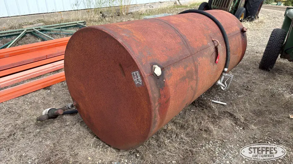 Northwest Oil Equipment 400 gal. fuel tank