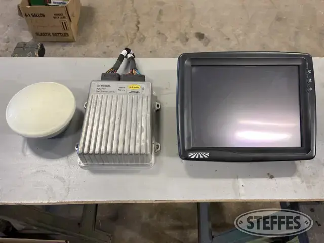 Trimble FM-1000