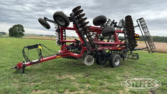 2011 Case IH 330 Turbo