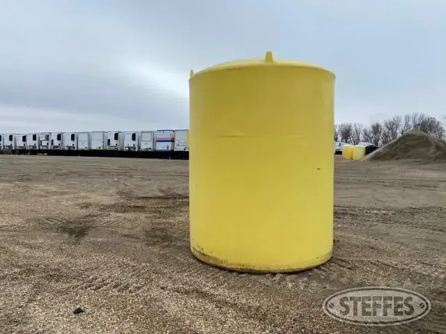 F/S Mfg. 3000 gal.