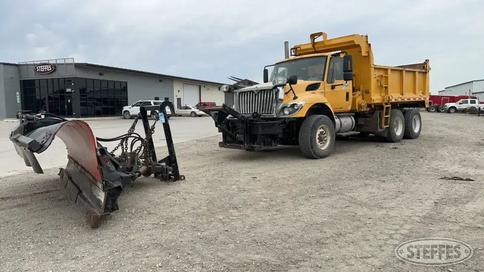 2008 International Workstar 7400 Plow-Spreader Truck