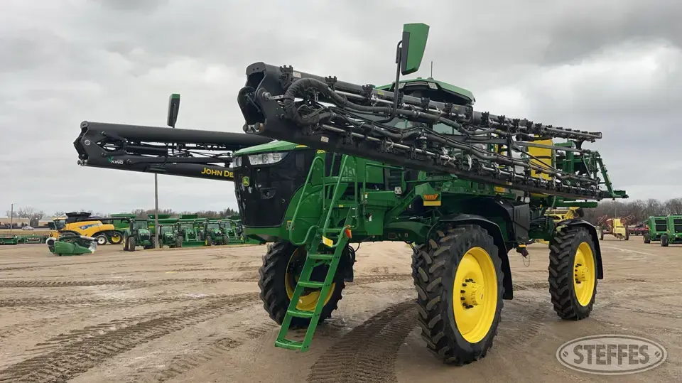 2022 John Deere 410R Self-Propelled Sprayer