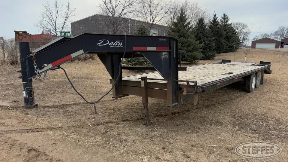 2003 Delta Flatbed Trailer