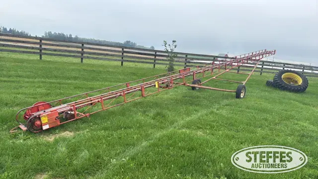 Bale conveyor