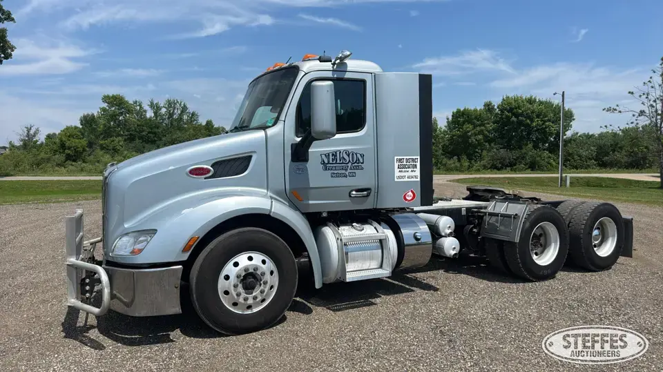 2016 Peterbilt 579 Conventional Truck without Sleeper