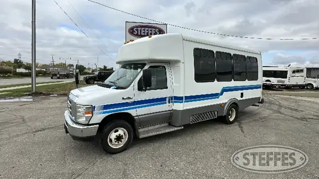 2015 Ford E450 Super Duty