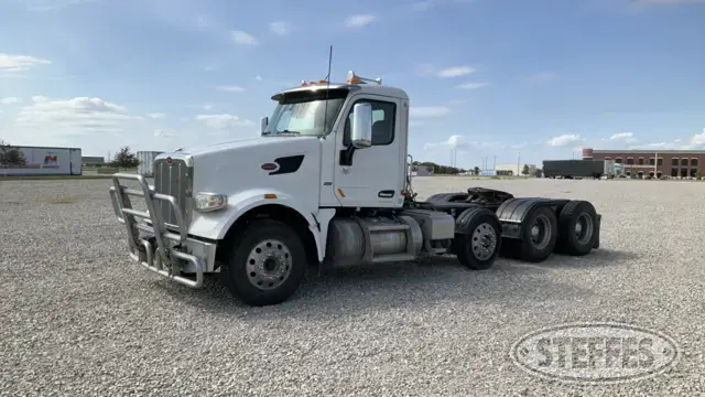 2018 Peterbilt 567