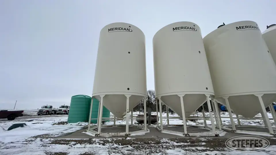 2013 Meridian 1620 Grain Bin