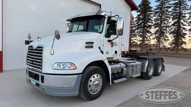 2013 Mack CXU613
