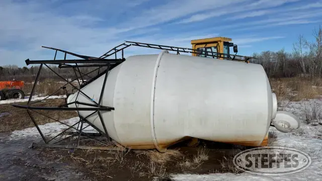 Poly hopper bin