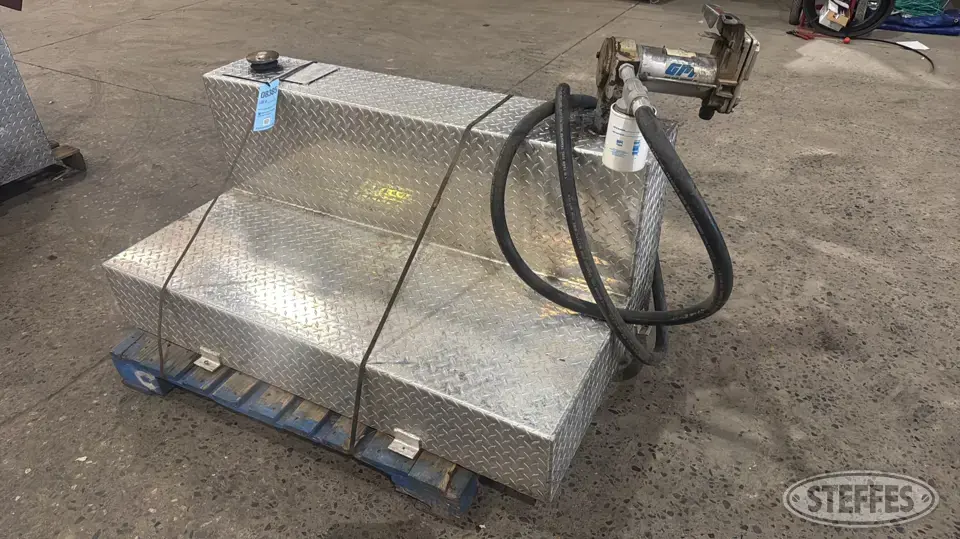 Delta Fuel Tank