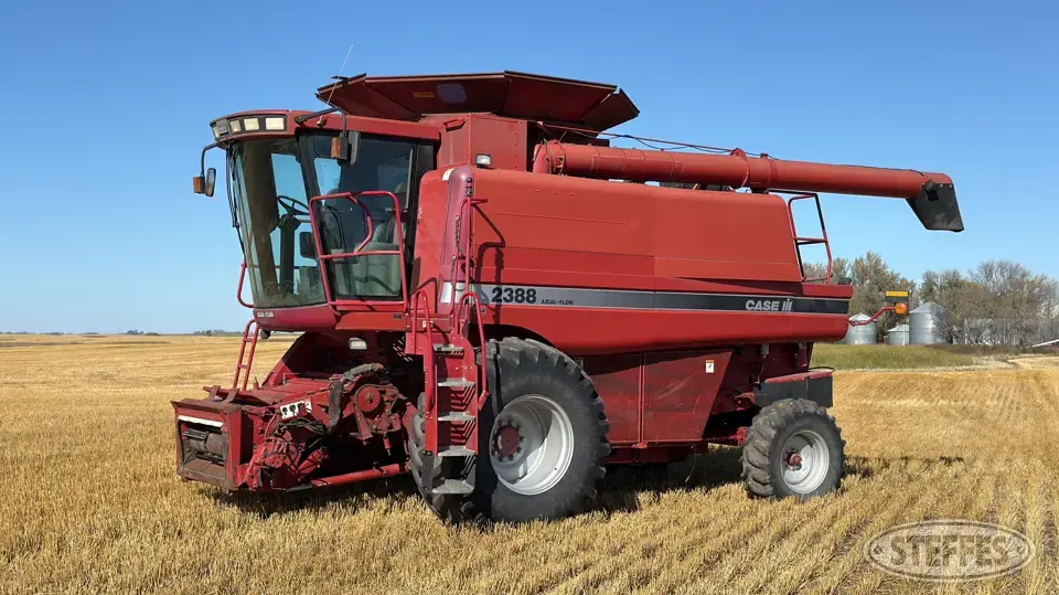 2002 Case IH 2388 Combine