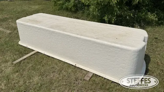 Approx. 400 gal. fiberglass water tank