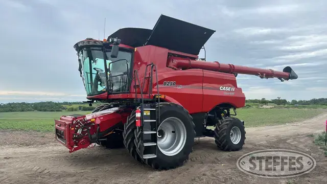 2023 Case IH 8250