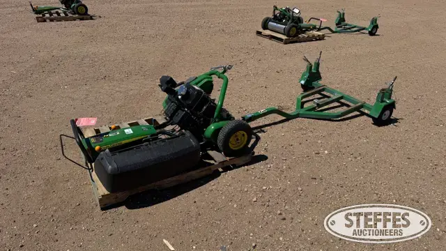 John Deere 220 E-Cut Hybrid