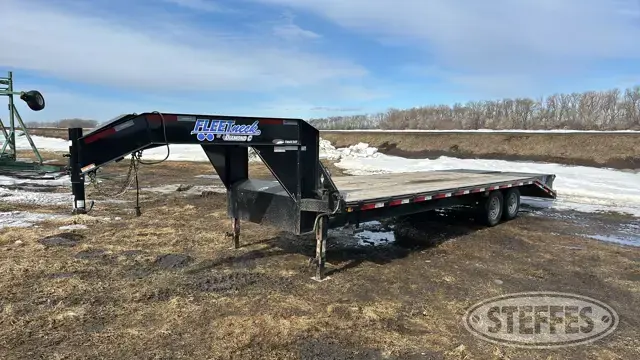 2015 Diamond C Fleetneck