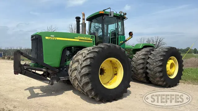 2002 John Deere 9520