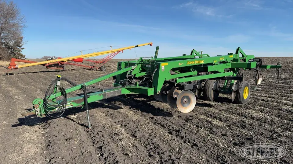 John Deere 2700 Ripper