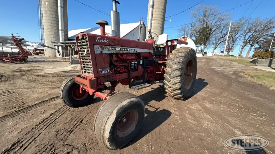 1971 Farmall 1456 2WD Tractor