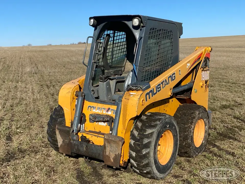 Mustang 1900R Wheeled Skid Steer