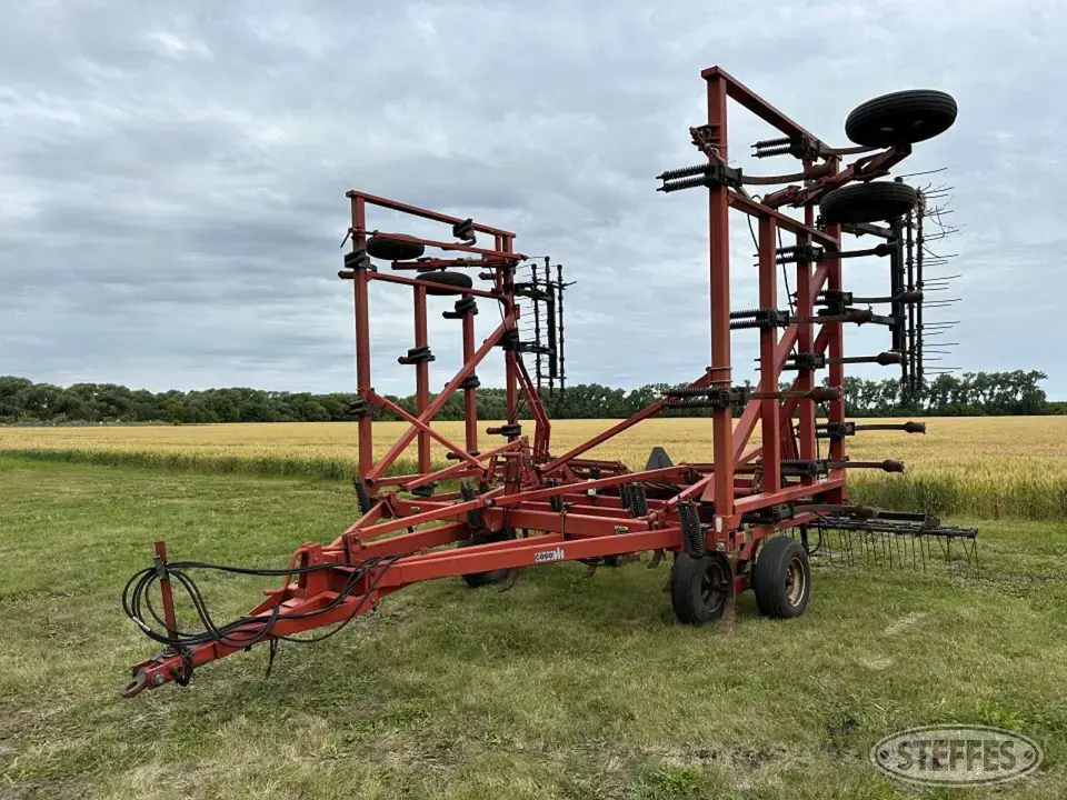 Case IH 5600 Chisel Plow