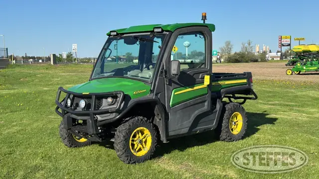2018 John Deere XUV835R