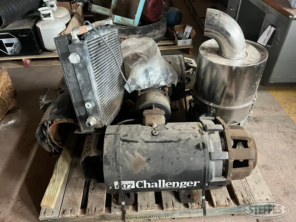 (3) Challenger 607 Truck-Trailer Part