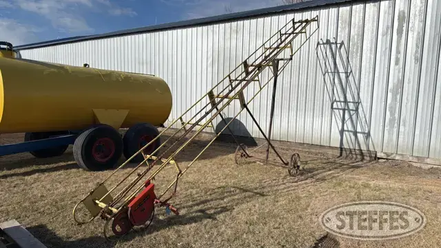 New Holland 132