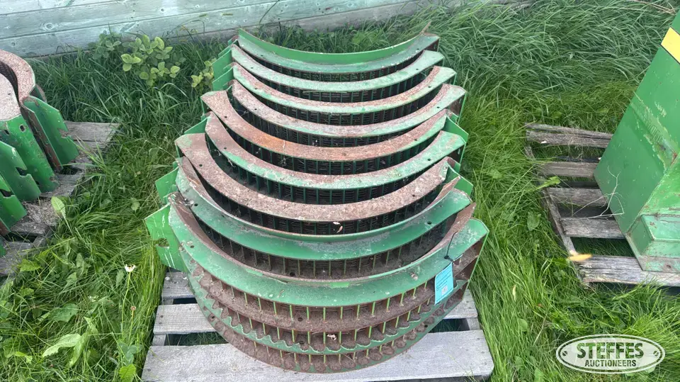 (9) John Deere small wire concaves Tractor Part