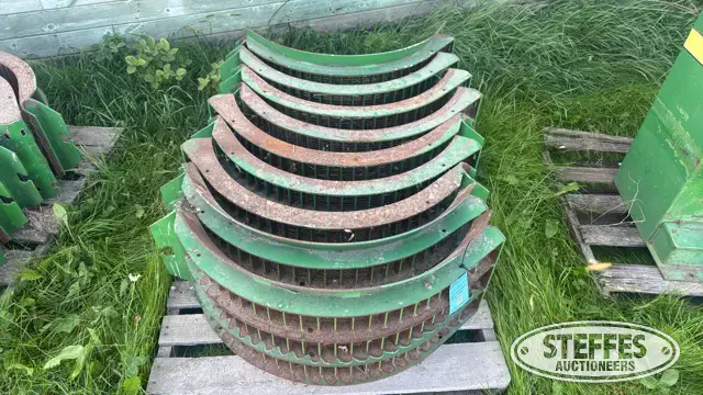 (9) John Deere small wire concaves