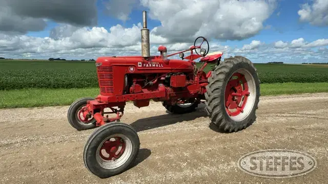 1947 Farmall H