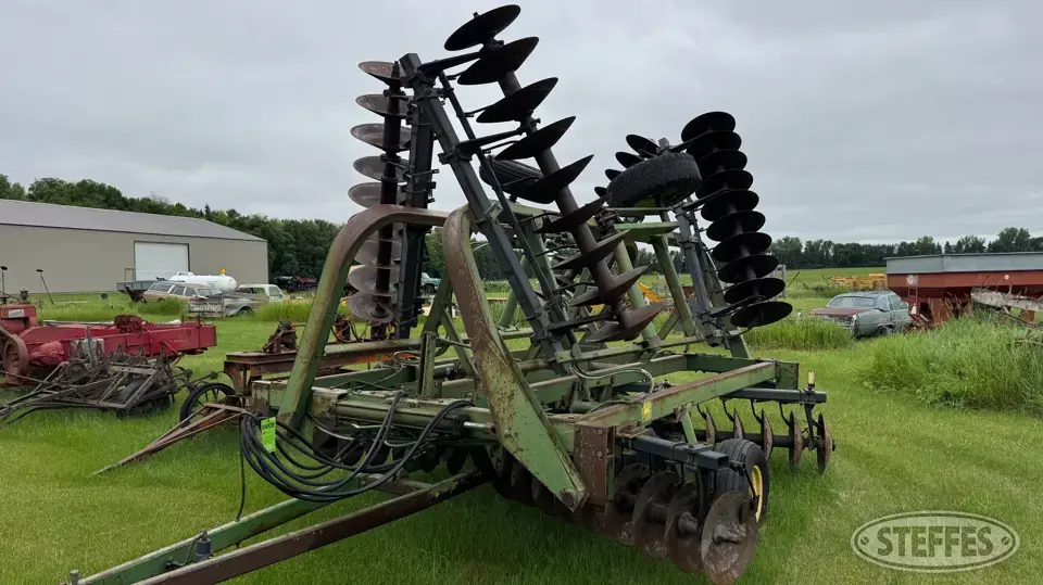 John Deere 230 Disc